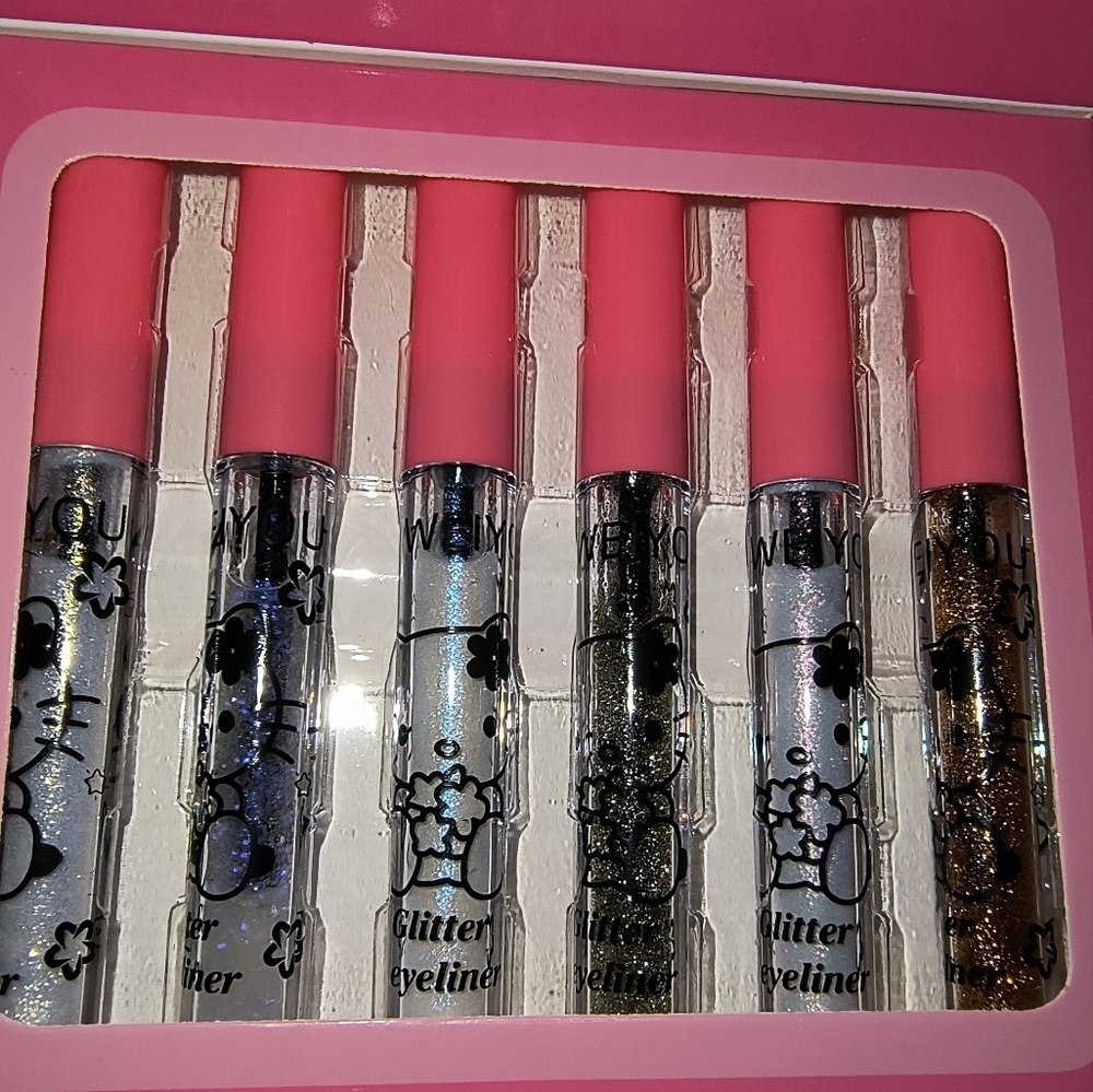 Hello Kitty Pink Glitter Eyeliner - Picture 4 of 4